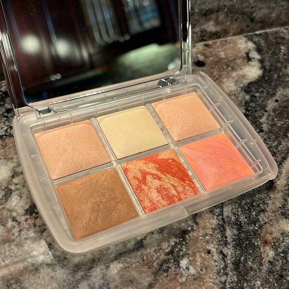 Hourglass Makeup Hourglass Ambient Lighting Edit Ghost 6 Pan